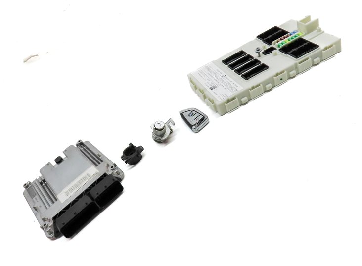 Thumbnail 3: 14-15 BMW 535D 740D X5 (F01 F02 F10 F15) 3.0L N57Y DIESEL ENGINE DDE DME MODULE