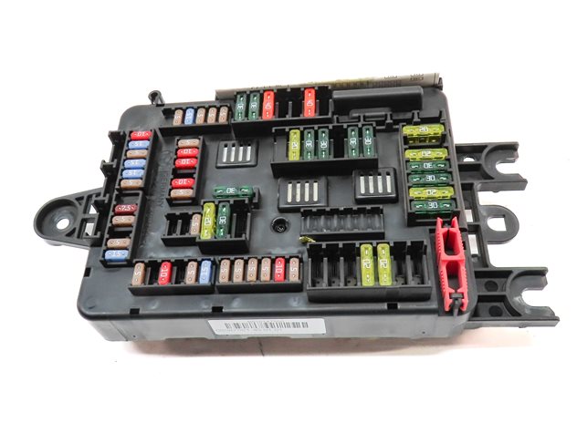 Thumbnail 2: 15 BMW X5 (F15) 3.0L DIESEL (N57T) ENGINE REAR POWER DISTRIBUTION FUSE RELAY BOX