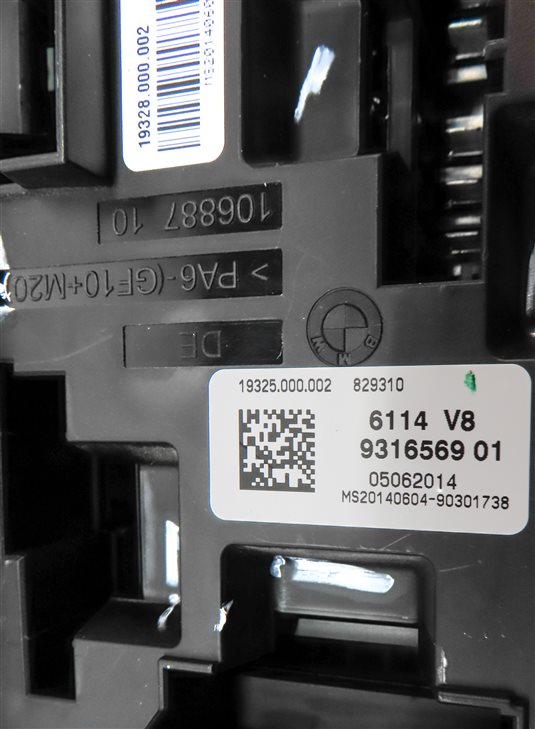 Thumbnail 5: 15 BMW X5 (F15) 3.0L DIESEL (N57T) ENGINE REAR POWER DISTRIBUTION FUSE RELAY BOX
