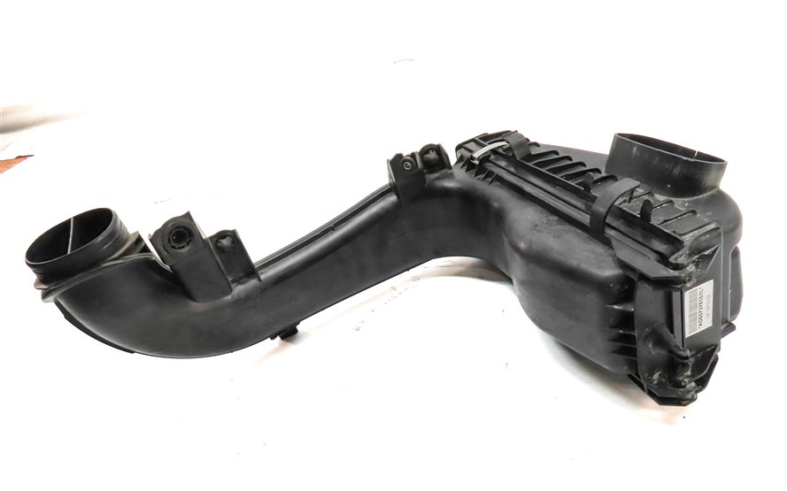 Thumbnail 5: 2014-2018 BMW 535i 740i X5 (F01 F10 F15) 3.0L DIESEL AIR FILTER BOX ASSEMBLY