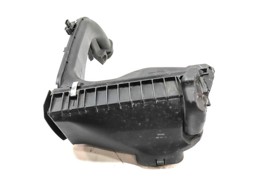 Thumbnail 6: 2014-2018 BMW 535i 740i X5 (F01 F10 F15) 3.0L DIESEL AIR FILTER BOX ASSEMBLY