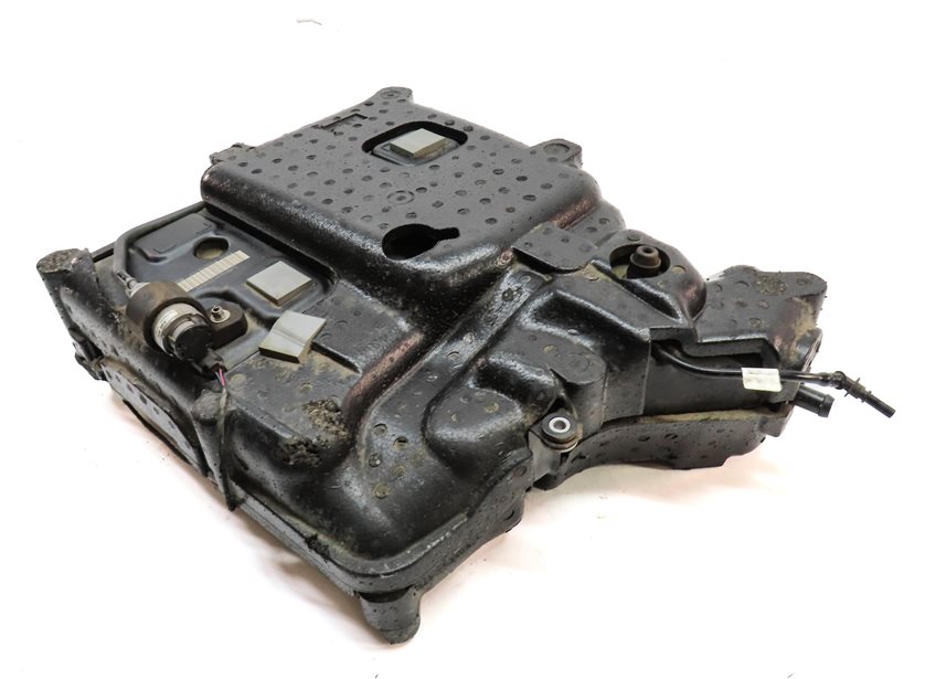 Thumbnail 1: 2014-2018 BMW X5 (F15) 3.0L N57Y DIESEL SCR DEF EXHAUST FLUID TANK (PASSIVE)