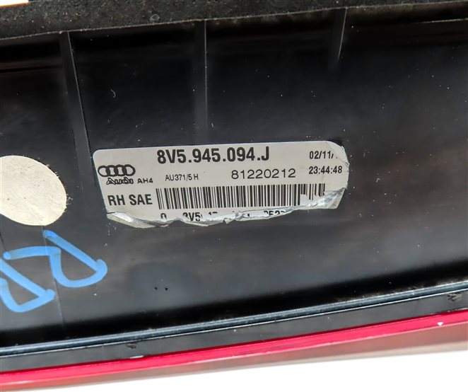 Thumbnail 6: 2015-2016 AUDI A3 S3 (8V) SEDAN CONVERTIBLE RIGHT INNER LED TAILLIGHT LIGHT LAMP
