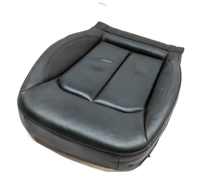 Thumbnail 4: 2016 AUDI A3 (8V) FRONT LEFT DRIVER LOWER STANDARD SEAT CUSHION (Black)