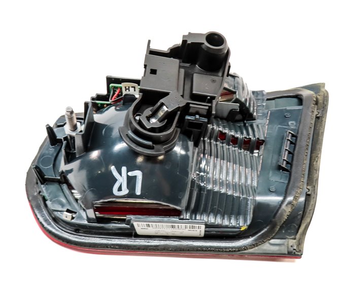 Thumbnail 6: 12-15 BMW 320i 328i 335i M3 (F30) SEDAN LEFT TRUNK INNER TAILLIGHT LIGHT LAMP