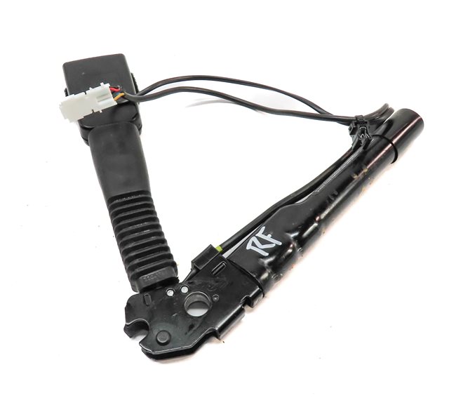 Thumbnail 5: 12-19 BMW 2 3 4 M3 (F22 F32 F33 F34 F36) FRONT RIGHT PASSENGER SEATBELT RECEIVER