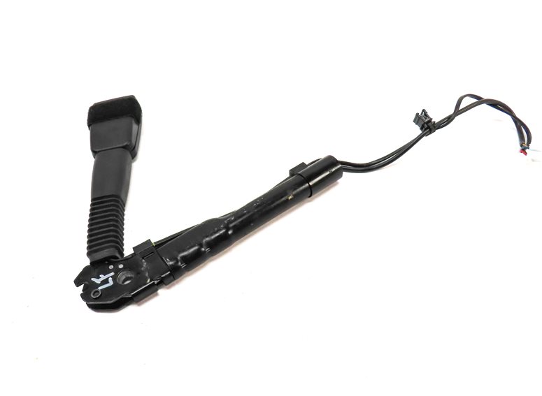 Thumbnail 4: 2012-2019 BMW 2 3 4 SERIES (F22 F30 F32) LEFT FRONT DRIVER SEATBELT RECEIVER