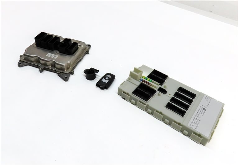 Thumbnail 1: 13-18 BMW 328i 428i 528i X3 X4 (F30 F32) 2.0L N26 ENGINE DME BCM MODULE KEY SET