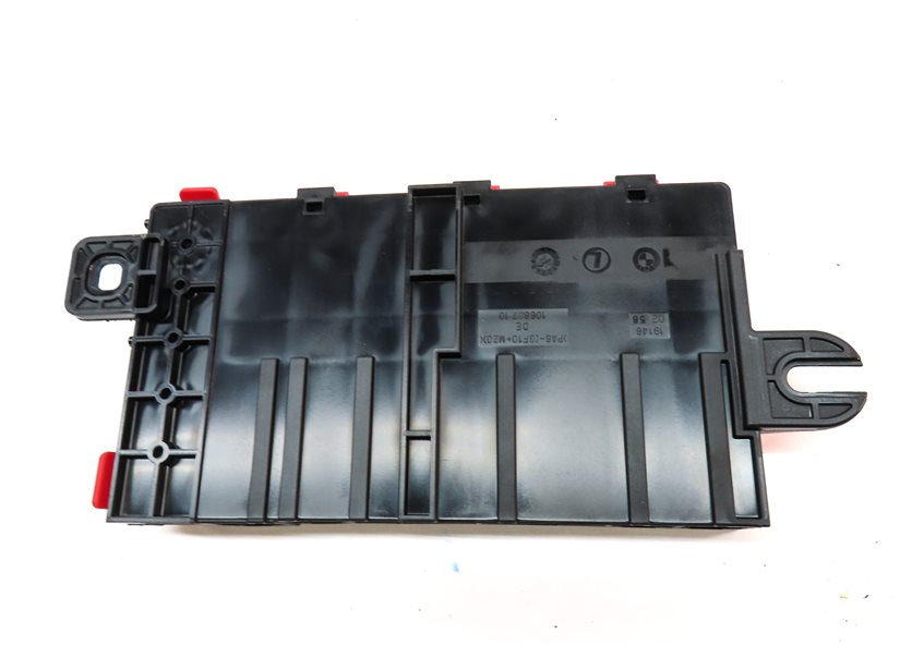 Thumbnail 5: 2014 BMW 320XI (F30) 2.0L (N20) ENGINE BATTERY POWER DISTRIBUTION CONTROL MODULE