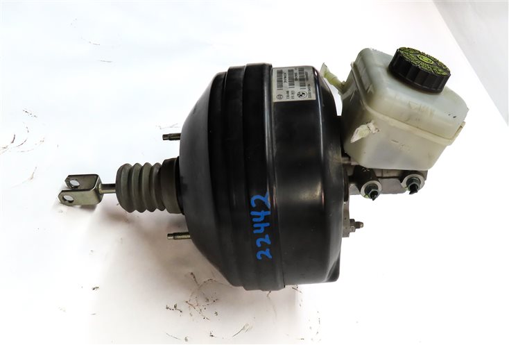 Thumbnail 4: 13-14 BMW 320i 320Xi (F30) POWER BRAKE BOOSTER w/ MASTER CYLINDER