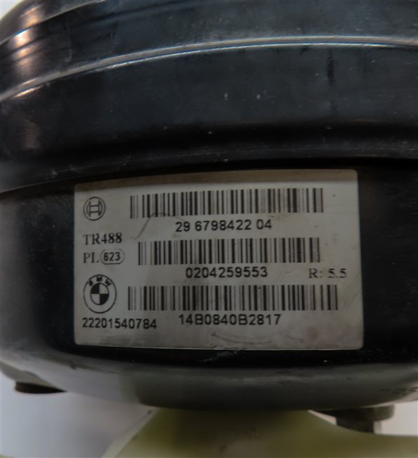 Thumbnail 7: 13-14 BMW 320i 320Xi (F30) POWER BRAKE BOOSTER w/ MASTER CYLINDER