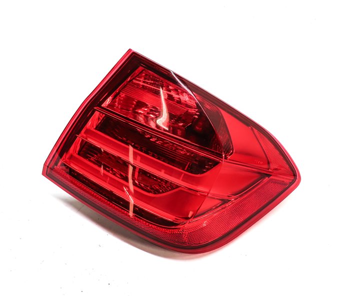 12-15 BMW 3 SERIES (F30) SEDAN RIGHT PASSENGER OUTER TAILLIGHT BRAKE LIGHT LAMP