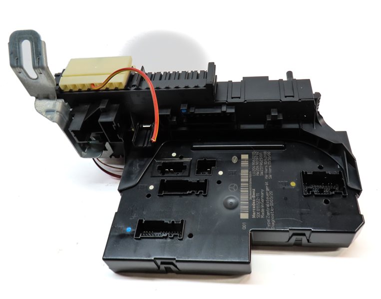 Thumbnail 4: 11-15 MERCEDES C250 C300 C350 (W204) REAR SIGNAL ACQUISITION CONTROL MODULE SAM