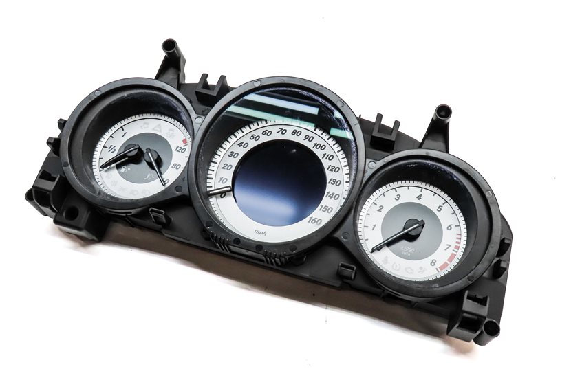 2013 MERCEDES C-CLASS (W204) SPORT SPEEDOMETER INSTRUMENT GAUGE CLUSTER (156k)