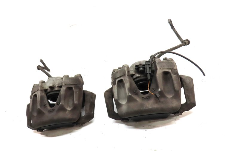 Thumbnail 2: 08-16 C E CLS (W204 W207 W212 W207) AWD FRONT LEFT & RIGHT BRAKE CALIPER SET 2
