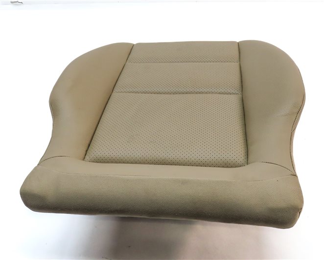 Thumbnail 4: 2013 MERCEDES C300 (W204) FRONT RIGHT LOWER MEMORY HEATED SEAT CUSHION (Beige)