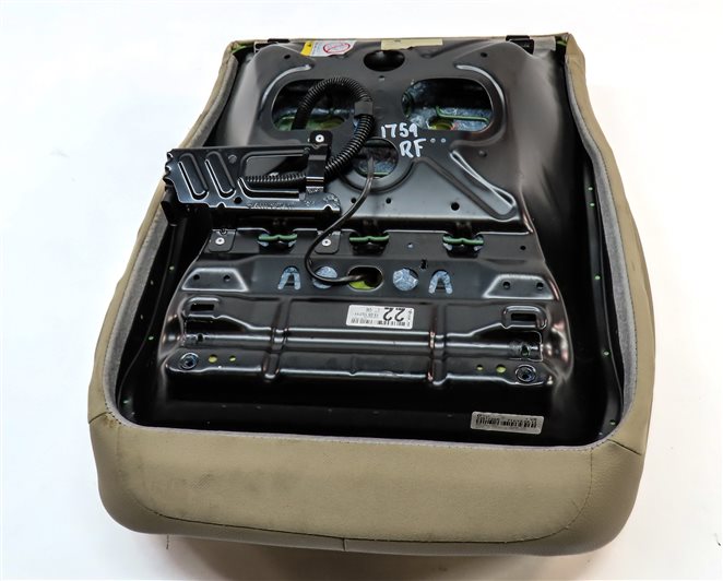 Thumbnail 5: 2013 MERCEDES C300 (W204) FRONT RIGHT LOWER MEMORY HEATED SEAT CUSHION (Beige)