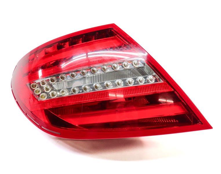 Thumbnail 3: 2012-2015 MERCEDES BENZ C250 C300 C350 (W204) LEFT DRIVER TAILLIGHT BRAKE LIGHT