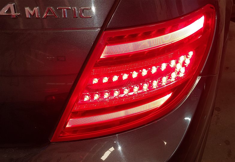 Thumbnail 2: 12-15 MERCEDES BENZ C250 C300 C350 (W204) RIGHT PASSENGER TAILLIGHT BRAKE LIGHT