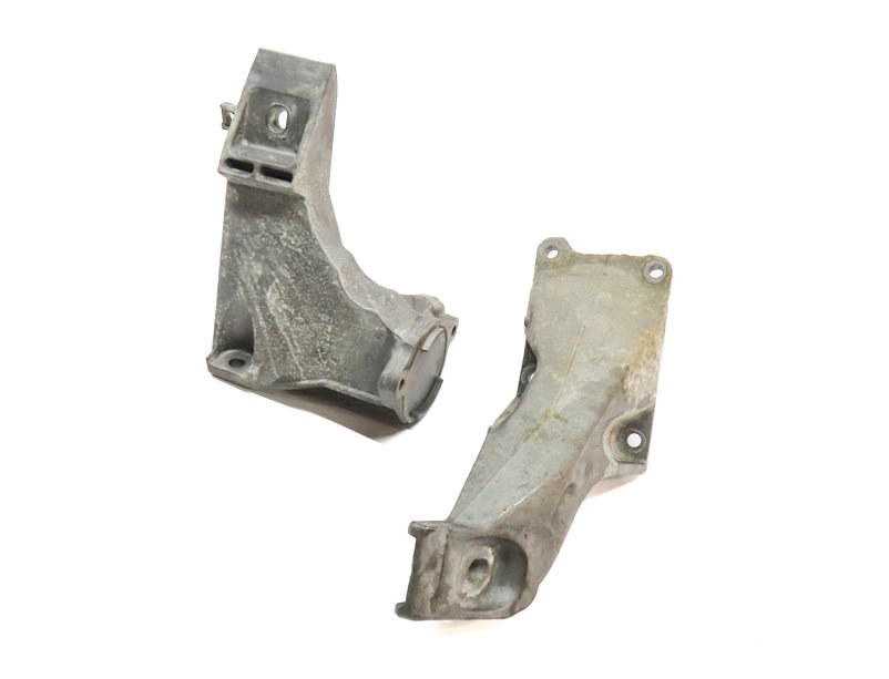 Thumbnail 1: 2007 BMW X5 (E70) 4.8L (N62) ENGINE MOTOR MOUNT BRACKET SET/2