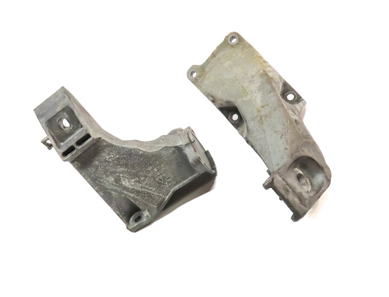 Thumbnail 3: 2007 BMW X5 (E70) 4.8L (N62) ENGINE MOTOR MOUNT BRACKET SET/2