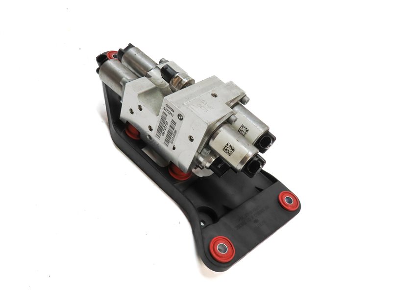 Thumbnail 3: 2007 BMW X5 (E70) 4.8L (N62) ENGINE DYNAMIC DRIVE HYDRAULIC PUMP VALVE BLOCK