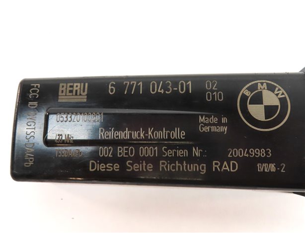 Thumbnail 4: 2007 BMW X5 (E70) TIRE PRESSURE MONITOR TPMS SYSTEM ANTENNA MODULE