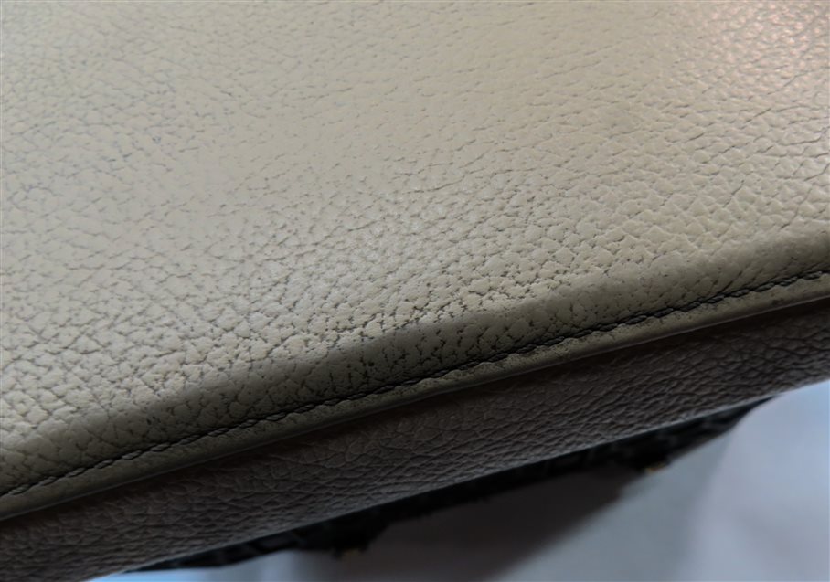 Thumbnail 9: 2007-2010 BMW X5 (E70) FRONT CENTER CONSOLE ARM REST STORAGE COMPARTMENT (Beige)