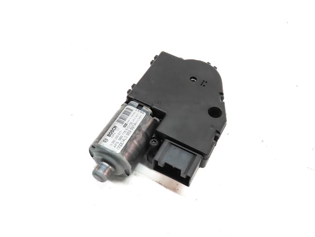 Thumbnail 1: 2007-2014 AUDI Q7 (4L) PANORAMIC SUNROOF MOTOR SUN ROOF MOTOR SUNSHADE MOTOR
