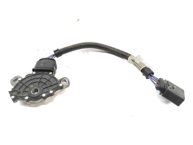 Thumbnail 2: 2015 AUDI Q7 (4L) 3.0L SUPER (CTWB) AUTOMATIC TRANSMISSION NEUTRAL SAFETY SWITCH