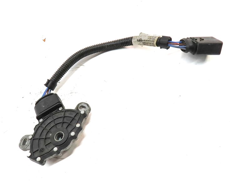 Thumbnail 3: 2015 AUDI Q7 (4L) 3.0L SUPER (CTWB) AUTOMATIC TRANSMISSION NEUTRAL SAFETY SWITCH