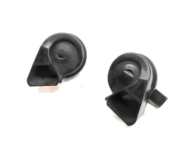 Thumbnail 1: 2007-2015 AUDI Q7 R8 (4L 4S) HIGH & LOW TONE NOTE SIGNAL SAFETY HORN SET-2