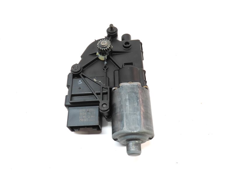 Thumbnail 6: 2007-2014 AUDI Q7 (4L) PANORAMIC SUNROOF MOTOR SUN ROOF MOTOR SUNSHADE MOTOR