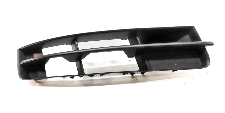 Thumbnail 3: 2015 AUDI Q7 (4L) FRONT RIGHT PASSENGER LOWER BUMPER AIR VENT GRILLE TRIM