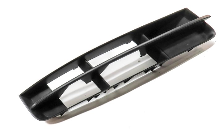 Thumbnail 4: 2015 AUDI Q7 (4L) FRONT RIGHT PASSENGER LOWER BUMPER AIR VENT GRILLE TRIM