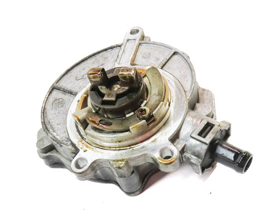 Thumbnail 3: 2015 AUDI Q7 (4L) 3.0L SUPER (CTWB) ENGINE BRAKE VACUUM PUMP