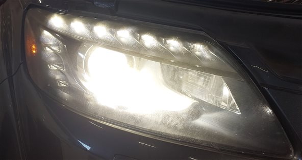 Thumbnail 2: 2010-2015 AUDI Q7 (4L) RIGHT PASSENGER XENON HID HEADLIGHT LIGHT LAMP (NON AFS)