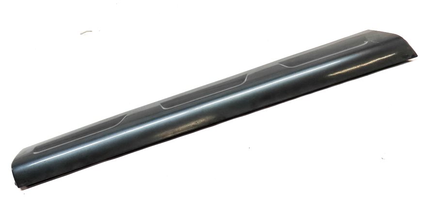 Thumbnail 3: 10-15 AUDI Q7 (4L) FRONT LEFT DRIVER LOWER DOOR TRIM MOULDING w/OFF ROAD (Gray)