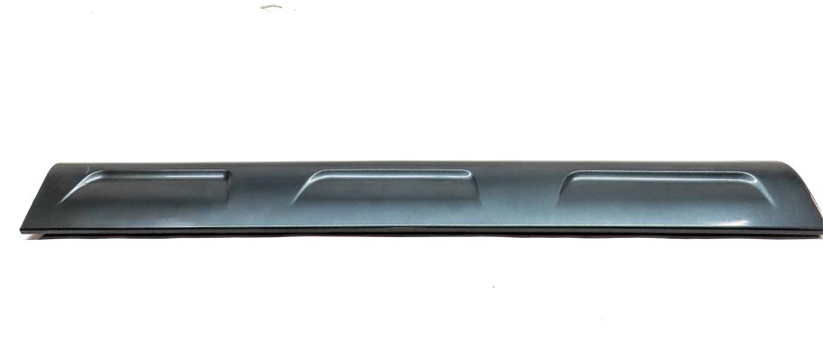 Thumbnail 4: 10-15 AUDI Q7 (4L) FRONT LEFT DRIVER LOWER DOOR TRIM MOULDING w/OFF ROAD (Gray)