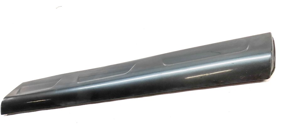 Thumbnail 2: 10-15 AUDI Q7 (4L) FRONT RIGHT LOWER DOOR TRIM MOULDING w/OFF ROAD (Gray)