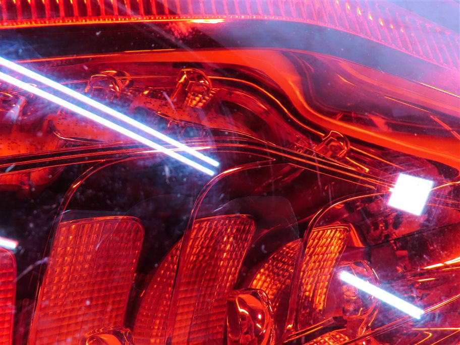 Thumbnail 8: 2010-2015 AUDI Q7 (4L) REAR RIGHT PASSENGER TAILLIGHT BRAKE LIGHT LAMP (LED)