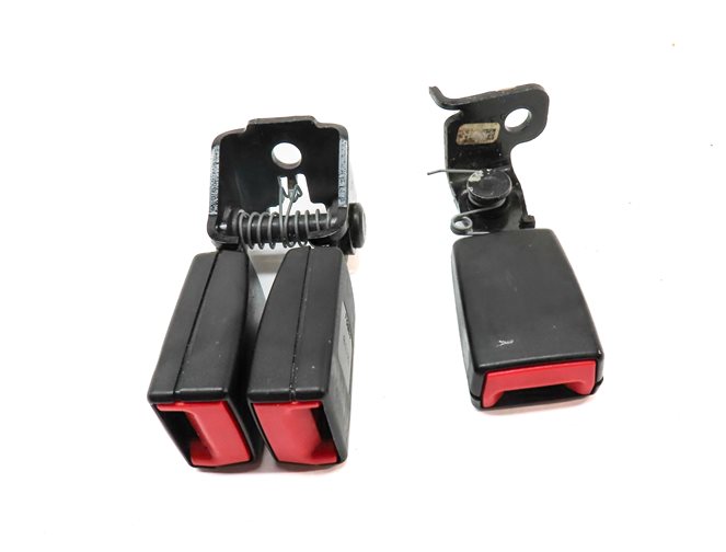 Thumbnail 2: 2014 BMW X3 (F25) REAR LEFT CENTER RIGHT SEAT SEATBELT BUCKLE RECEIVER SET/3