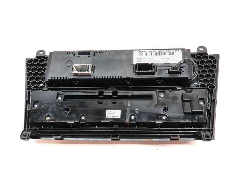 Thumbnail 6: 2014 BMW X3 (F25) FRONT CENTER DASH CLIMATE RADIO CONTROL PANEL UNIT