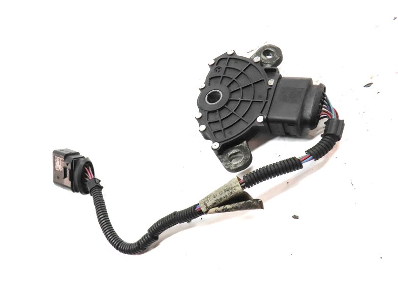 Thumbnail 3: 2010 PORSCHE CAYENNE (957) 3.6L AUTOMATIC TRANSMISSION NEUTRAL SAFETY SWITCH