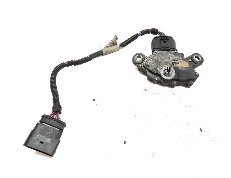 Thumbnail 4: 2010 PORSCHE CAYENNE (957) 3.6L AUTOMATIC TRANSMISSION NEUTRAL SAFETY SWITCH