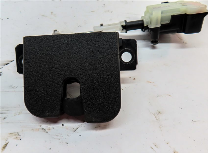 Thumbnail 8: 2010 PORSCHE CAYENNE (957) REAR TRUNK TAILGATE HATCH LID LOCK LATCH ACTUATOR