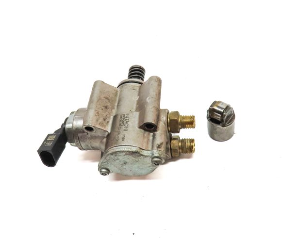 Thumbnail 2: 2008-2010 PORSCHE CAYENNE (957) 3.6L VR6 ENGINE HIGH PRESSURE FUEL PUMP