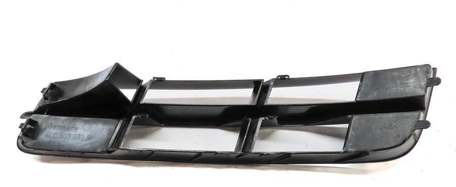 Thumbnail 5: 2011 AUDI Q7 (4L) FRONT RIGHT PASSENGER LOWER BUMPER AIR VENT GRILLE END
