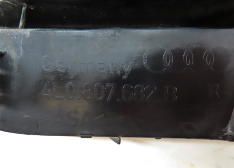 Thumbnail 6: 2011 AUDI Q7 (4L) FRONT RIGHT PASSENGER LOWER BUMPER AIR VENT GRILLE END