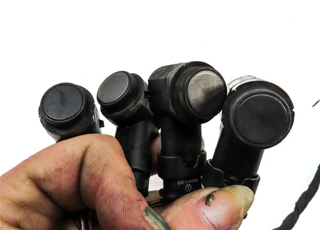 Thumbnail 4: 2011 AUDI Q7 (4L) REAR PARK ASSIST PDC DISTANCE CONTROL WIRE SENSOR SET/4 (Gray)